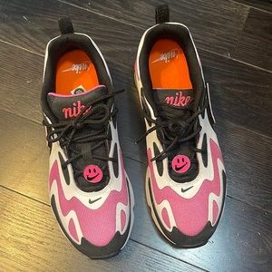 NIKE smiley sneakers
